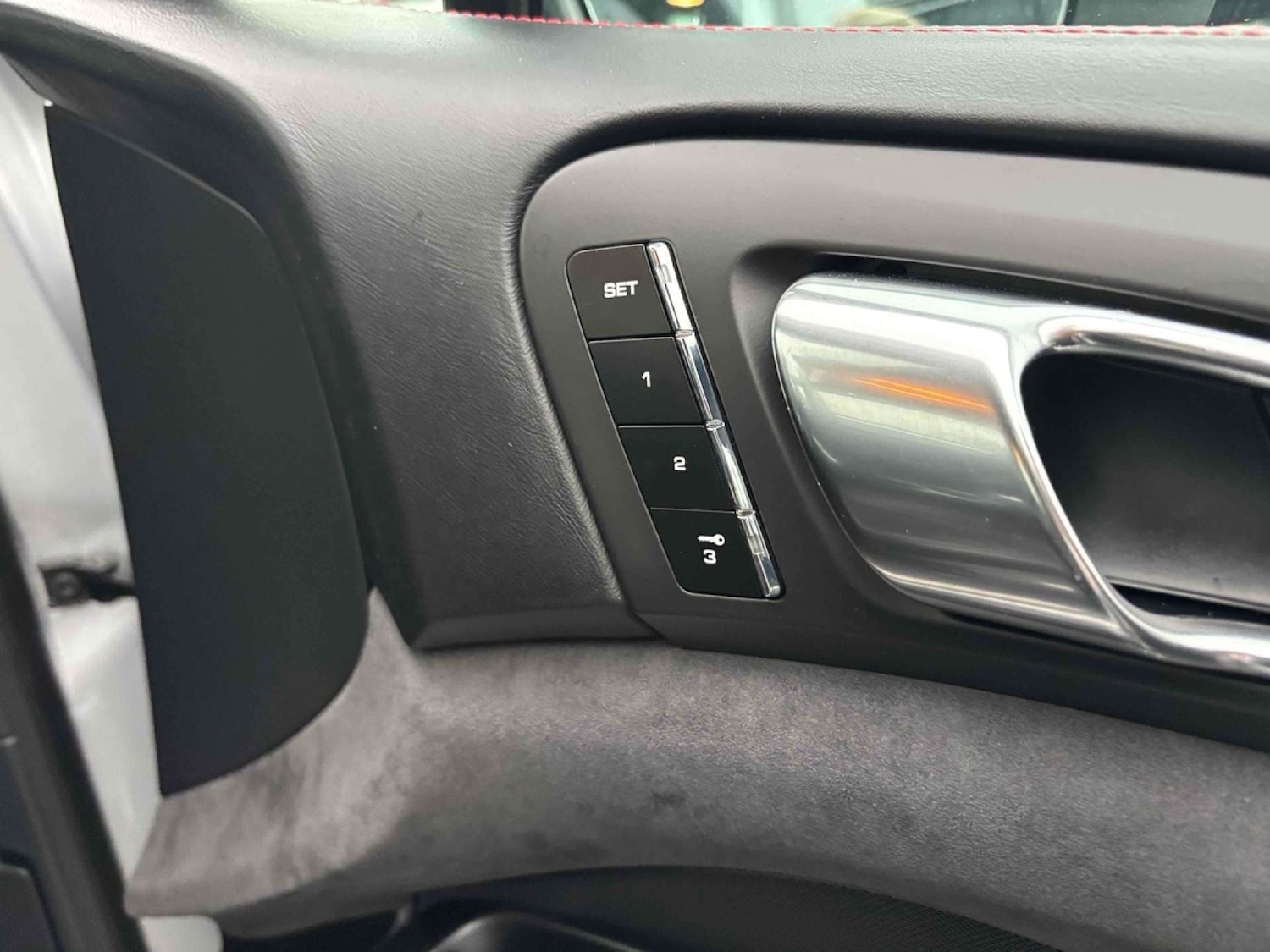 Used Porsche Cayenne 2012 for sale - 77051568: Photo 11