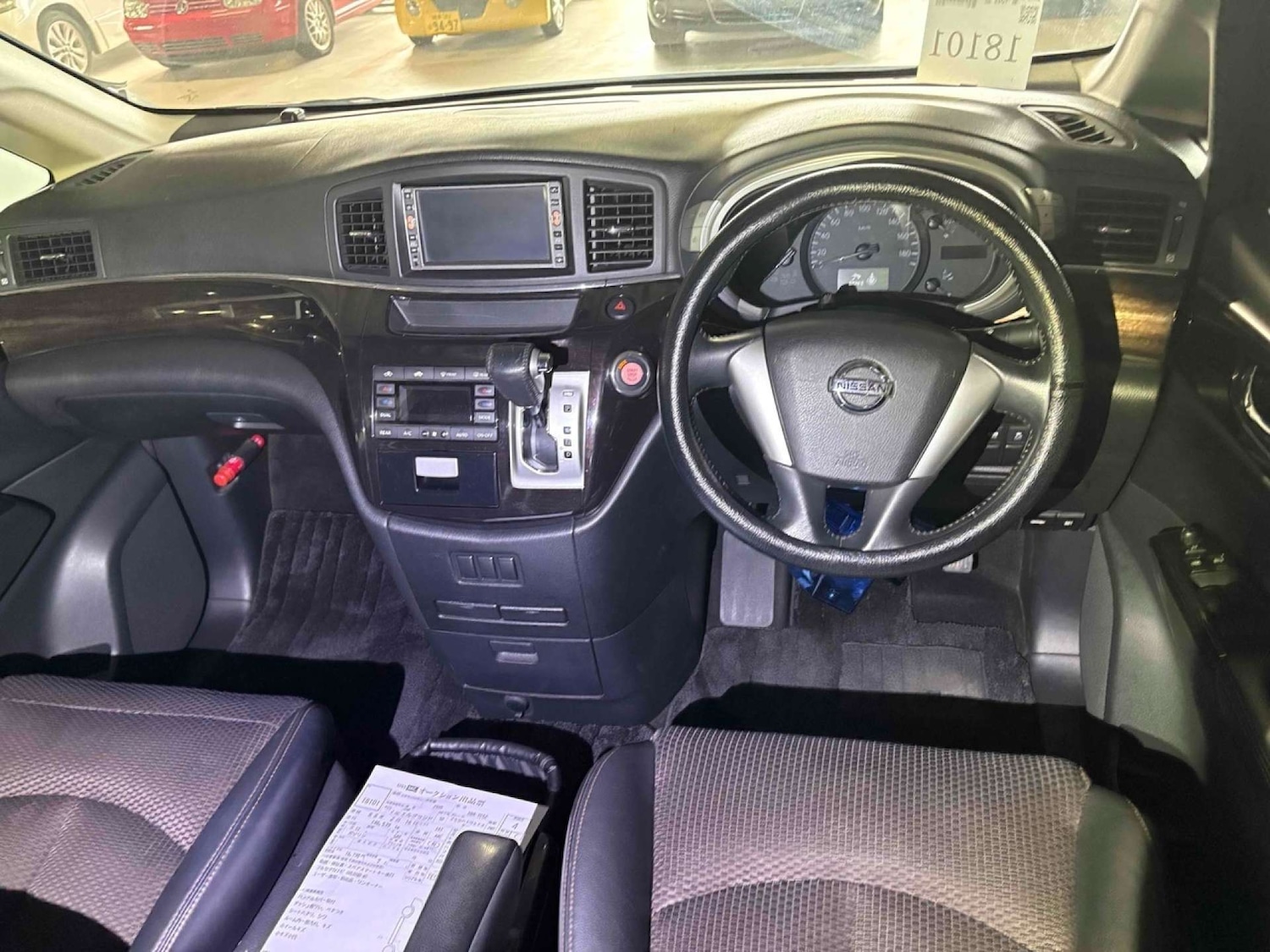 Used Nissan Elgrand 2011 for sale - 77022365: Photo 18