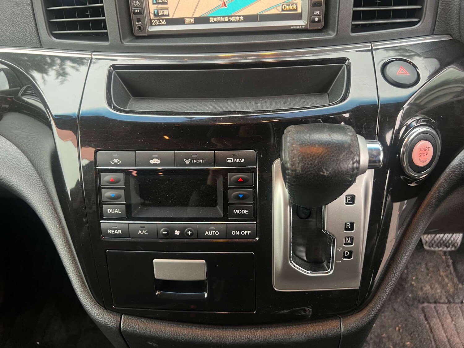 Used Nissan Elgrand 2011 for sale - 77022365: Photo 30