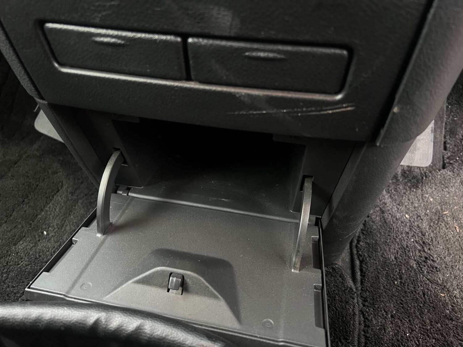 Used Nissan Elgrand 2011 for sale - 77022365: Photo 31