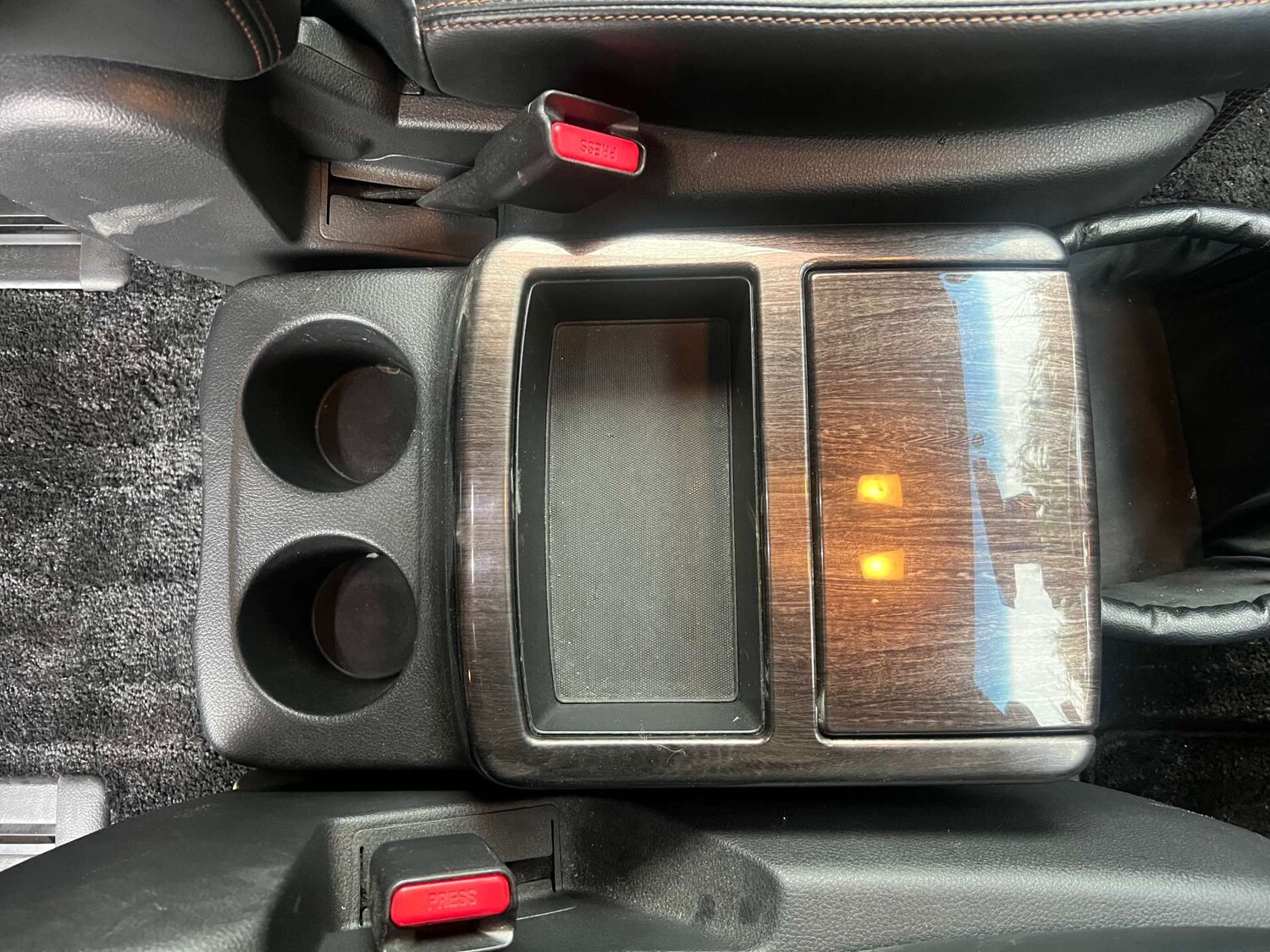 Used Nissan Elgrand 2011 for sale - 77022365: Photo 33