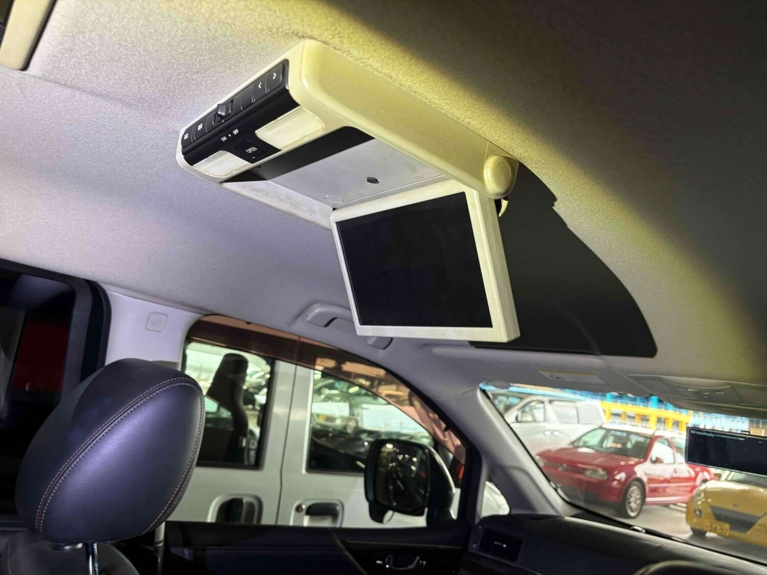 Used Nissan Elgrand 2011 for sale - 77022365: Photo 36