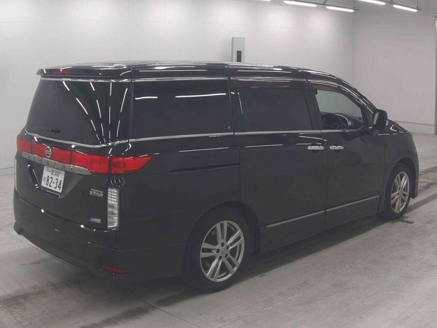 Used Nissan Elgrand 2011 for sale - 77022365: Photo 9