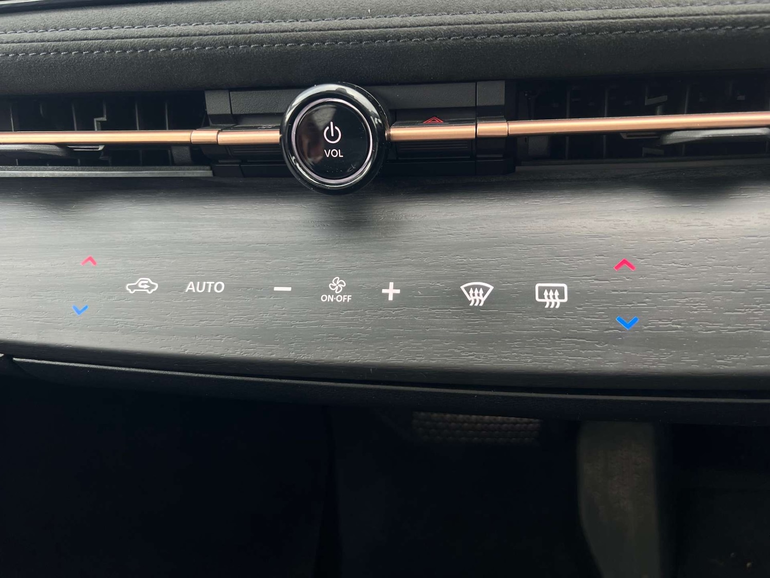 Used Nissan ARIYA 2023 for sale - 76776968: Photo 42