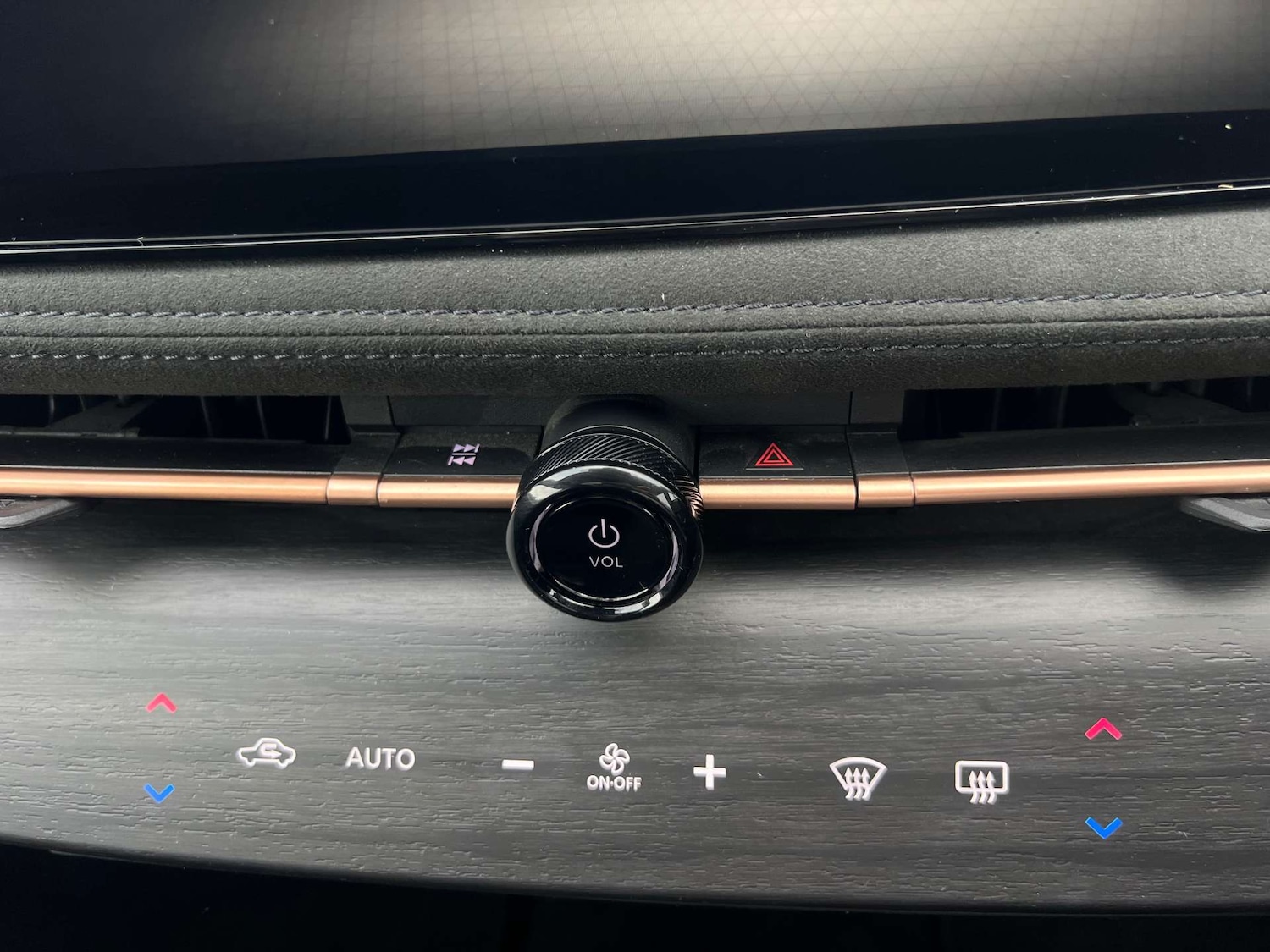 Used Nissan ARIYA 2023 for sale - 76776968: Photo 43