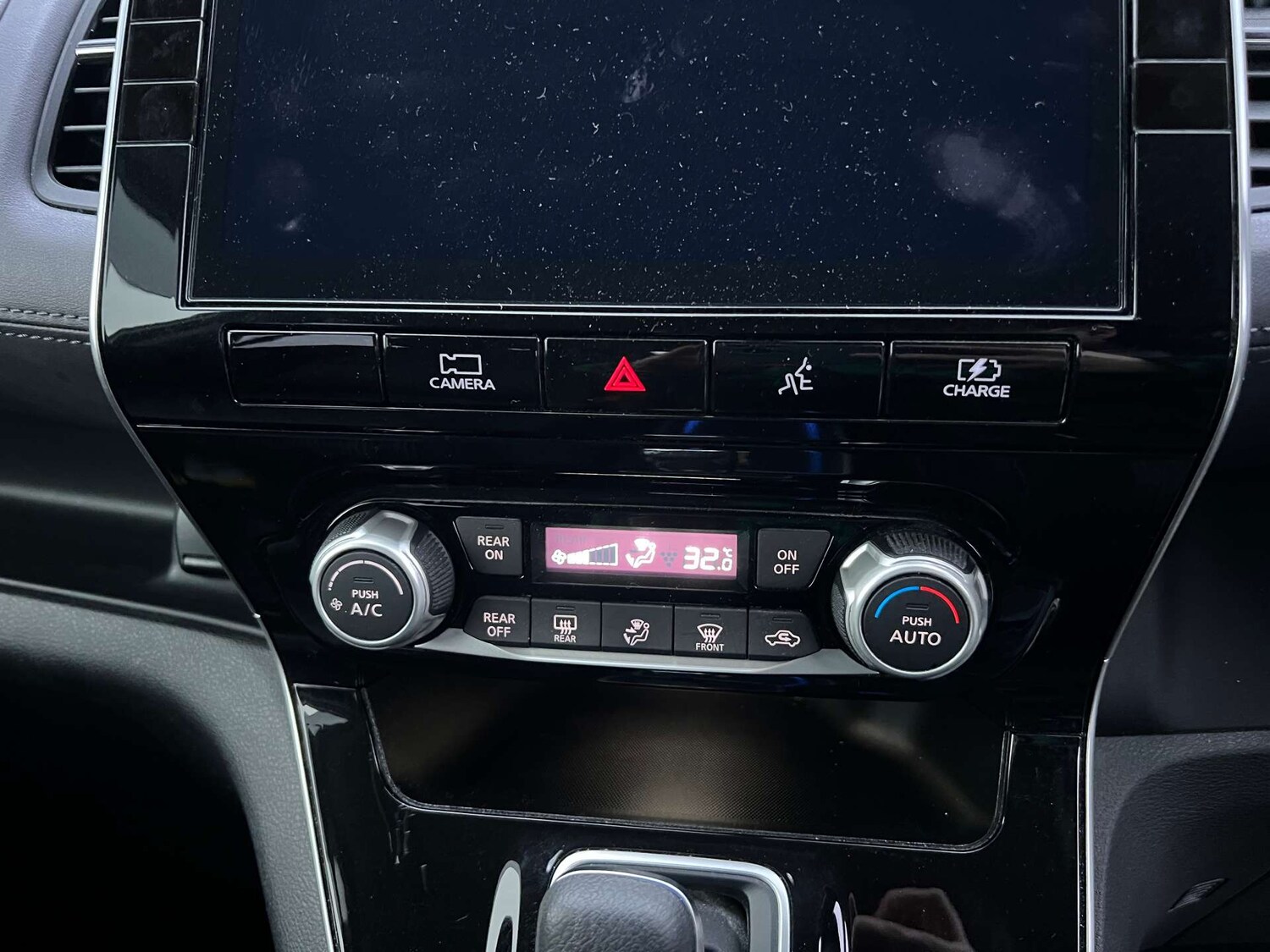 Used Nissan Serena 2020 for sale - 76971083: Photo 25