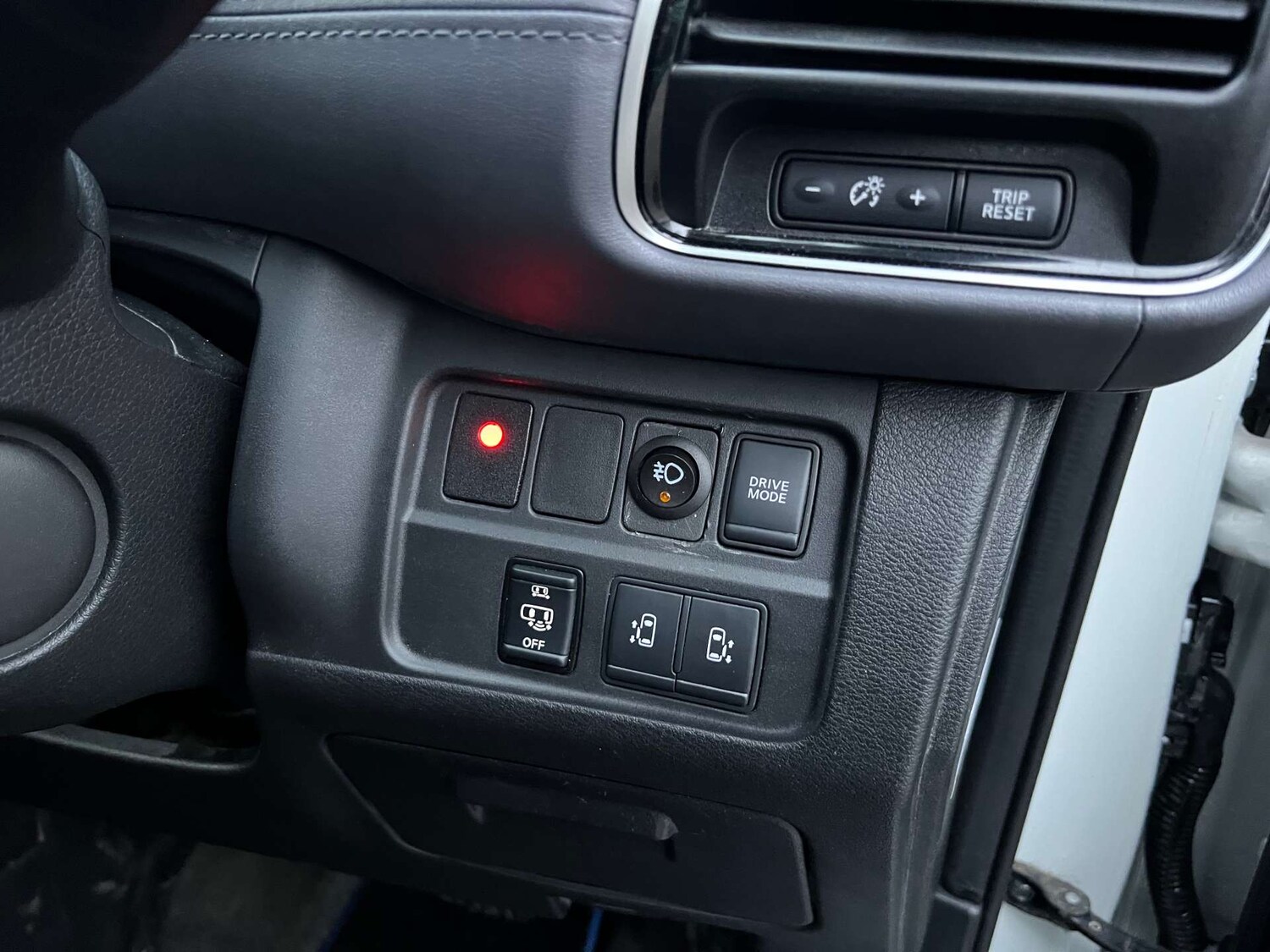 Used Nissan Serena 2020 for sale - 76971083: Photo 28