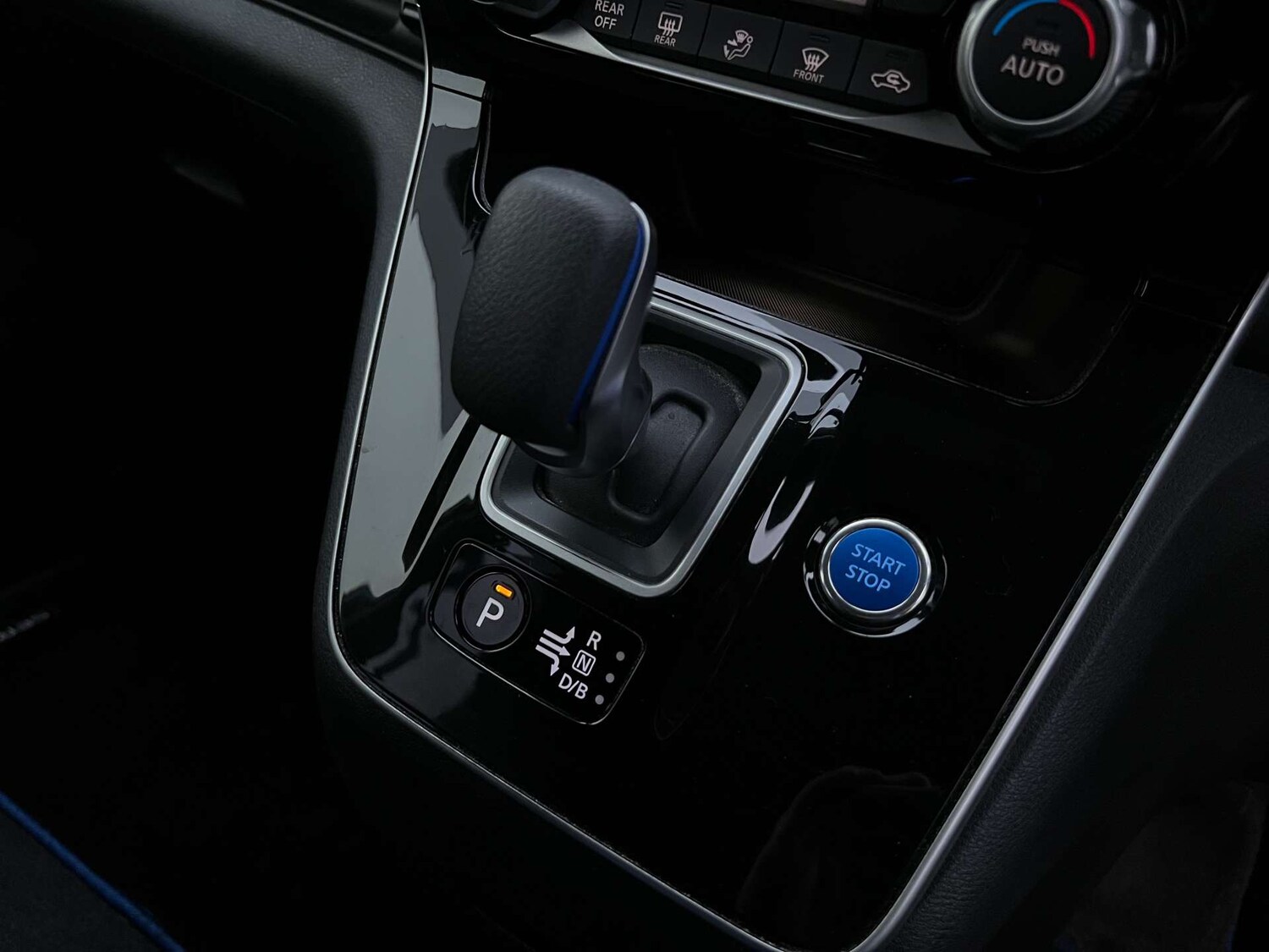 Used Nissan Serena 2020 for sale - 76971083: Photo 29