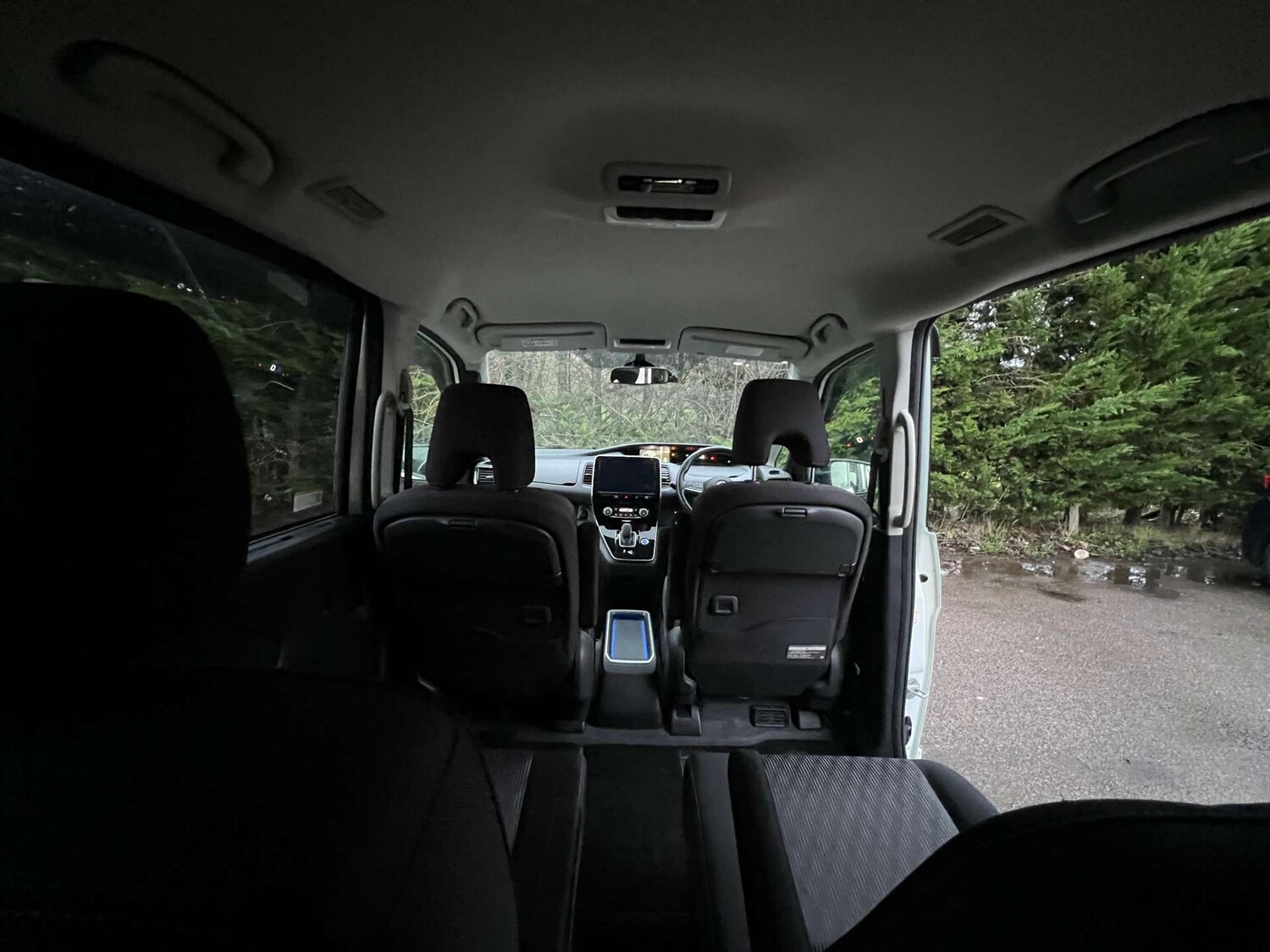 Used Nissan Serena 2020 for sale - 76971083: Photo 36