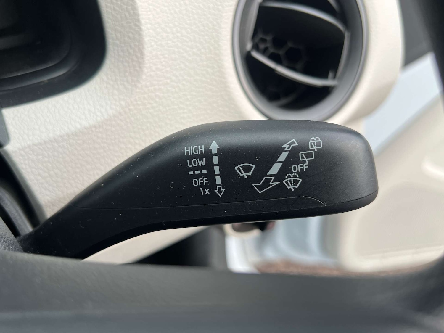 Used Volkswagen up! 2026 for sale - 77603963: Photo 25