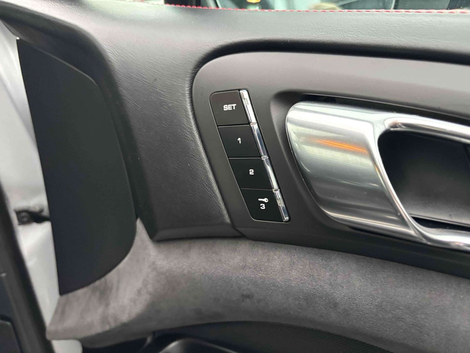 Used Porsche Cayenne 2012 for sale - 77762352: Photo 10