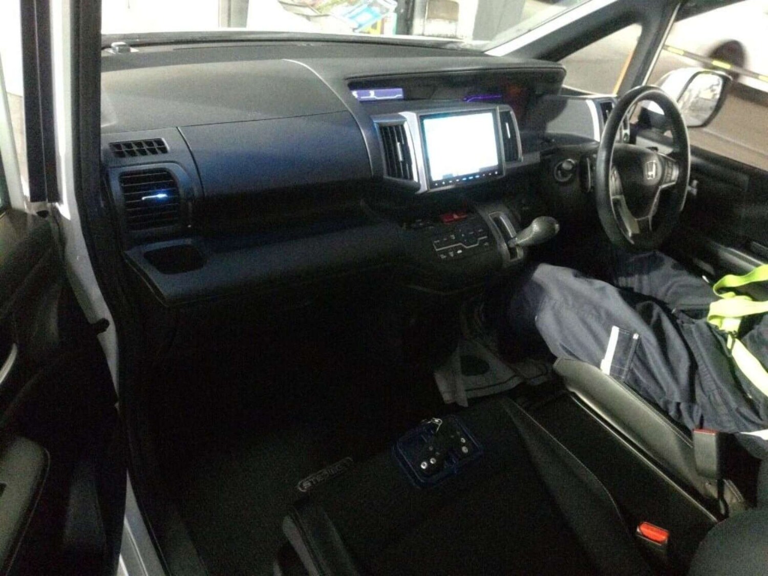 Used Honda Stepwagon 2014 for sale - 77364251: Photo 13