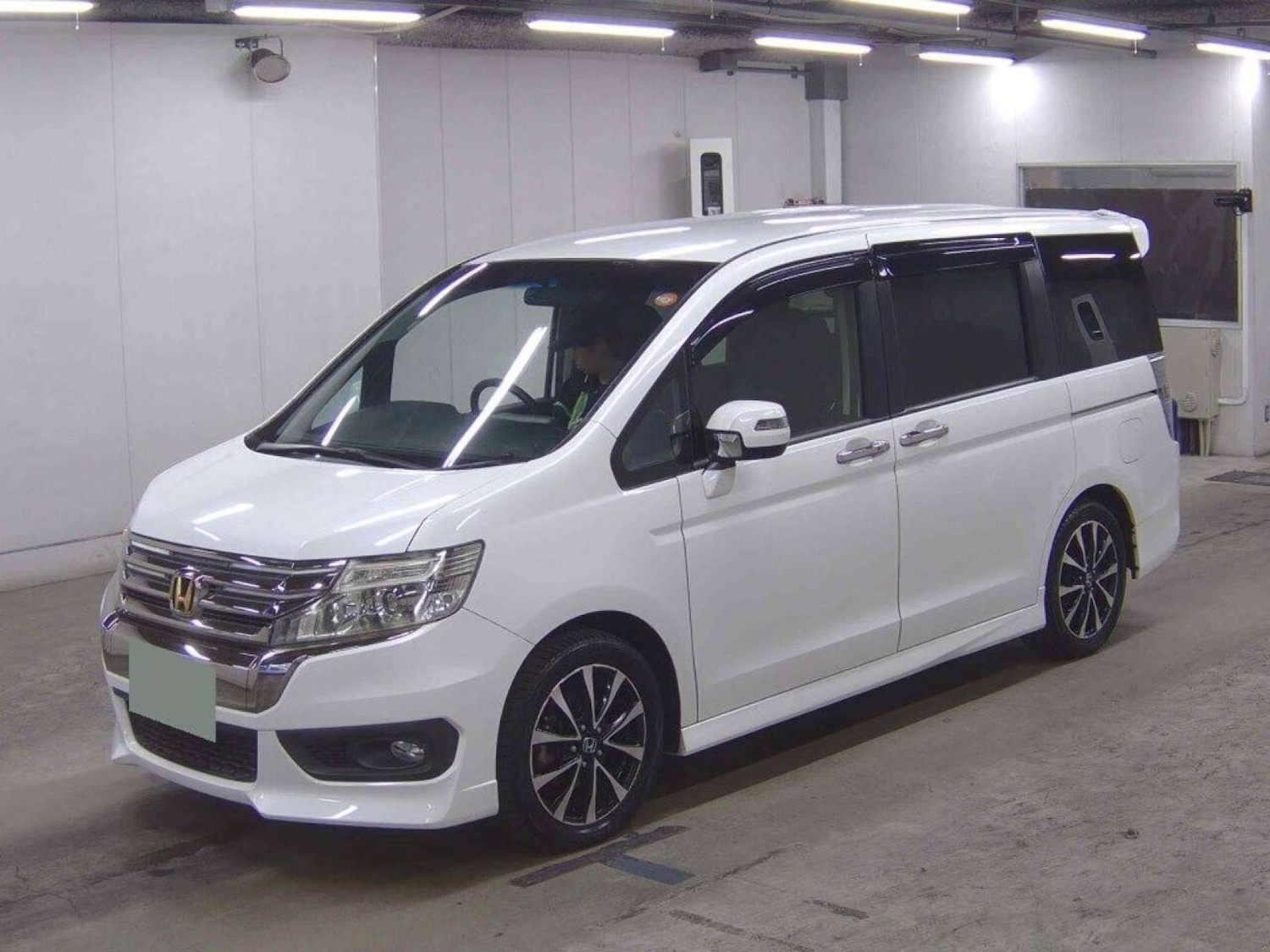 Used Honda Stepwagon 2014 for sale - 77364251: Photo 4