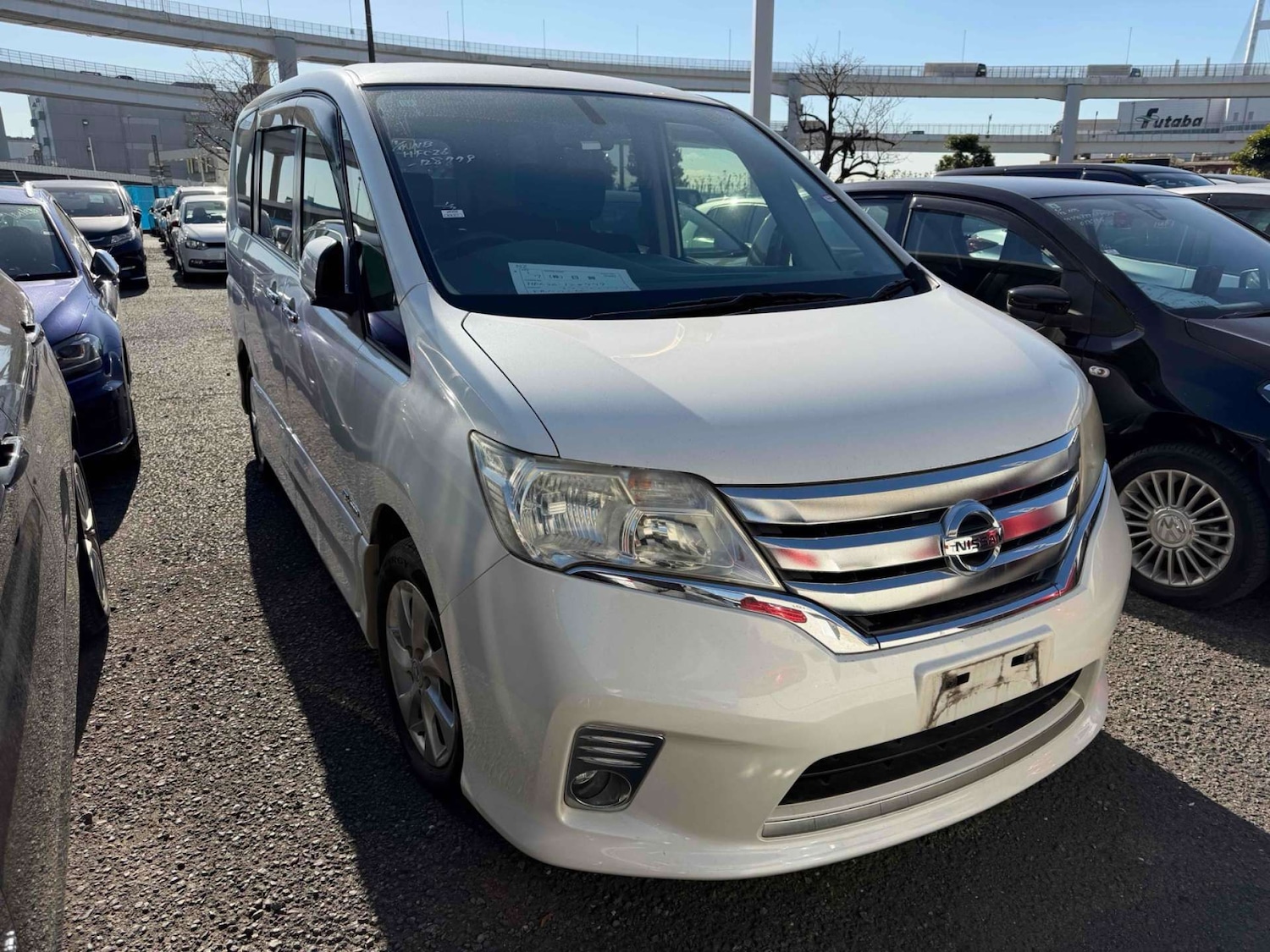 Used Nissan Serena 2012 for sale - 77762355: Photo 2