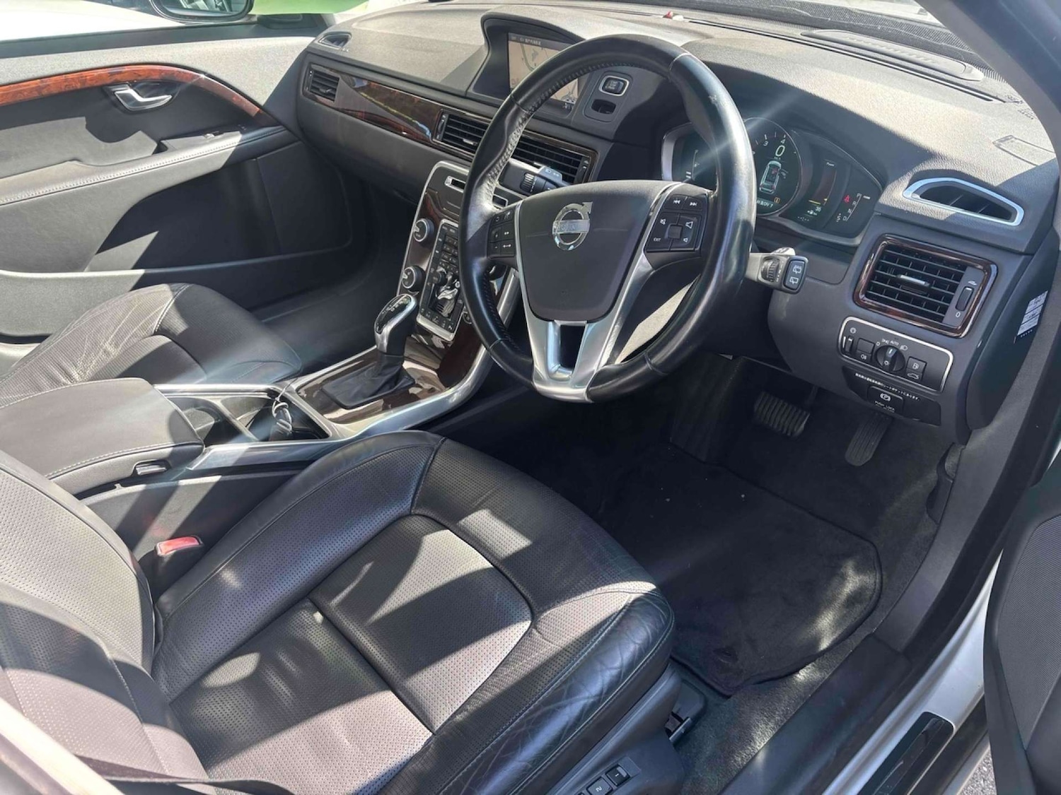 Used Volvo V70 2015 for sale - 77364256: Photo 11