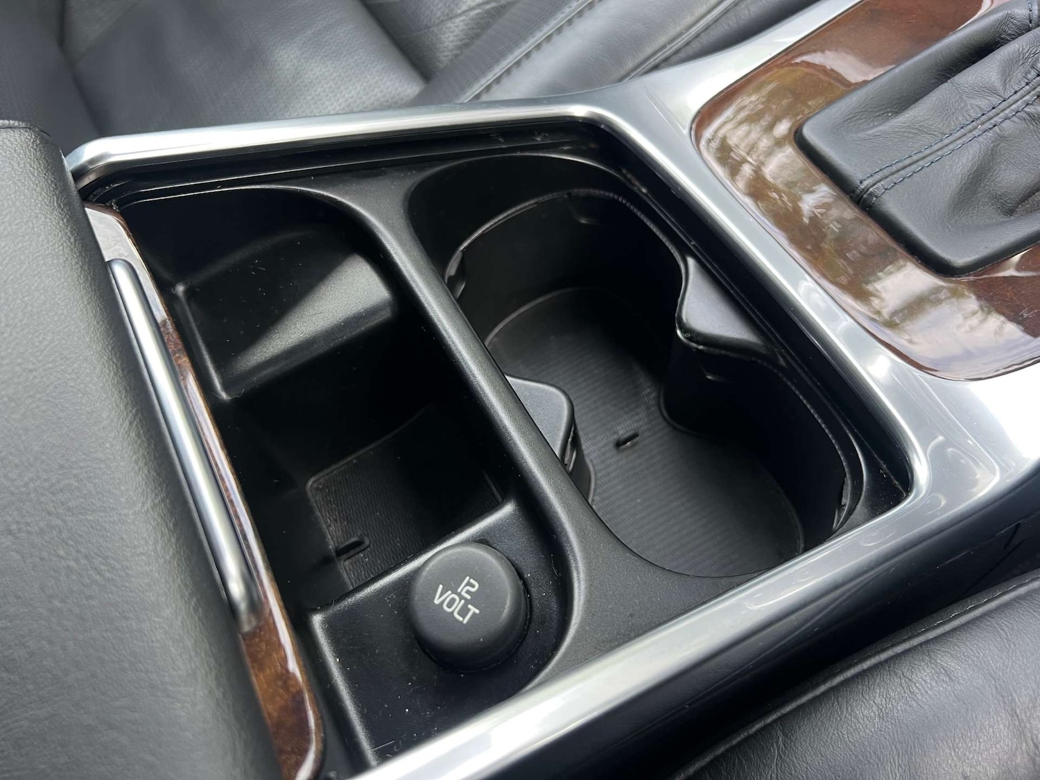 Used Volvo V70 2015 for sale - 77364256: Photo 42