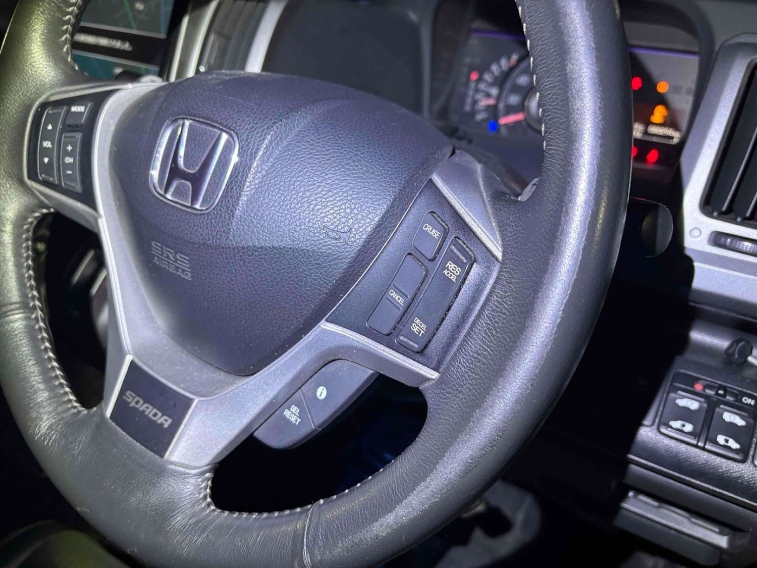 Used Honda Stepwagon 2014 for sale - 77363296: Photo 15