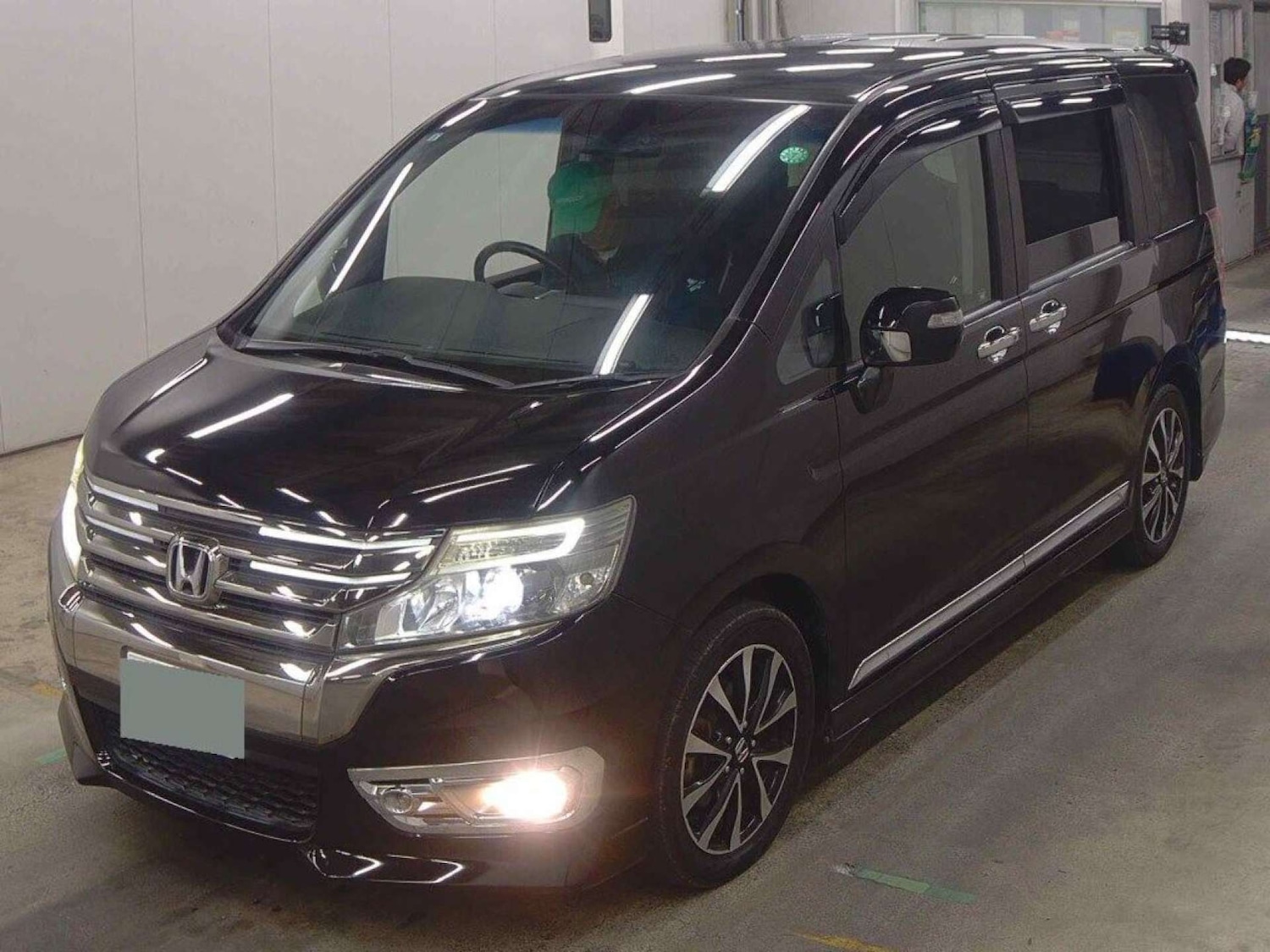 Used Honda Stepwagon 2014 for sale - 77363296: Photo 3