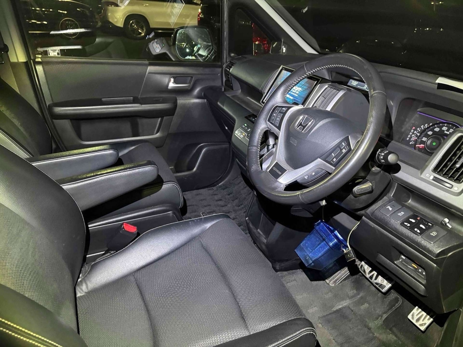 Used Honda Stepwagon 2014 for sale - 77363296: Photo 9