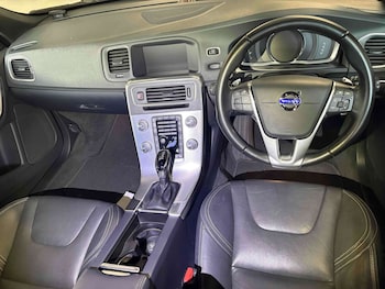 Used Volvo V60 2016 for sale - 79437515: Photo