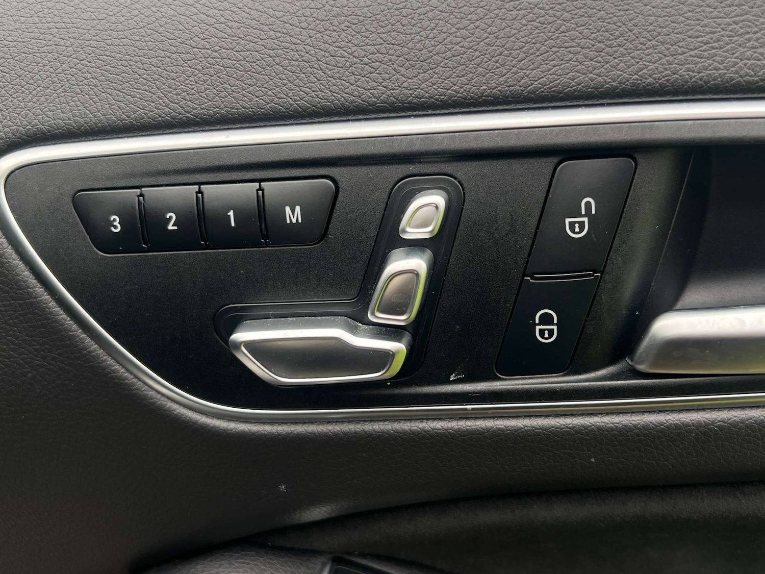 Used Mercedes-Benz GLA 2020 for sale - 76776821: Photo 20