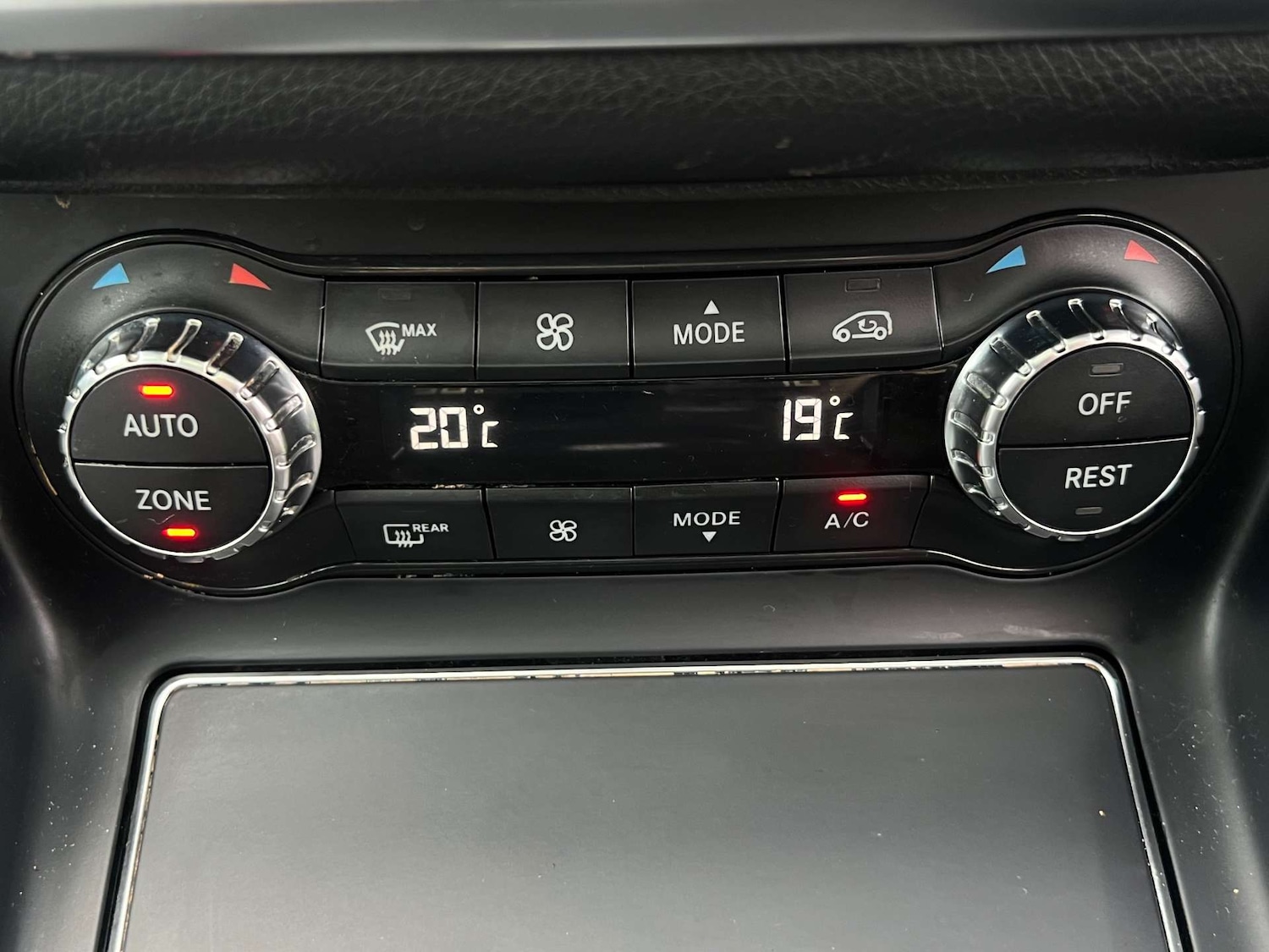 Used Mercedes-Benz GLA 2020 for sale - 76776821: Photo 44