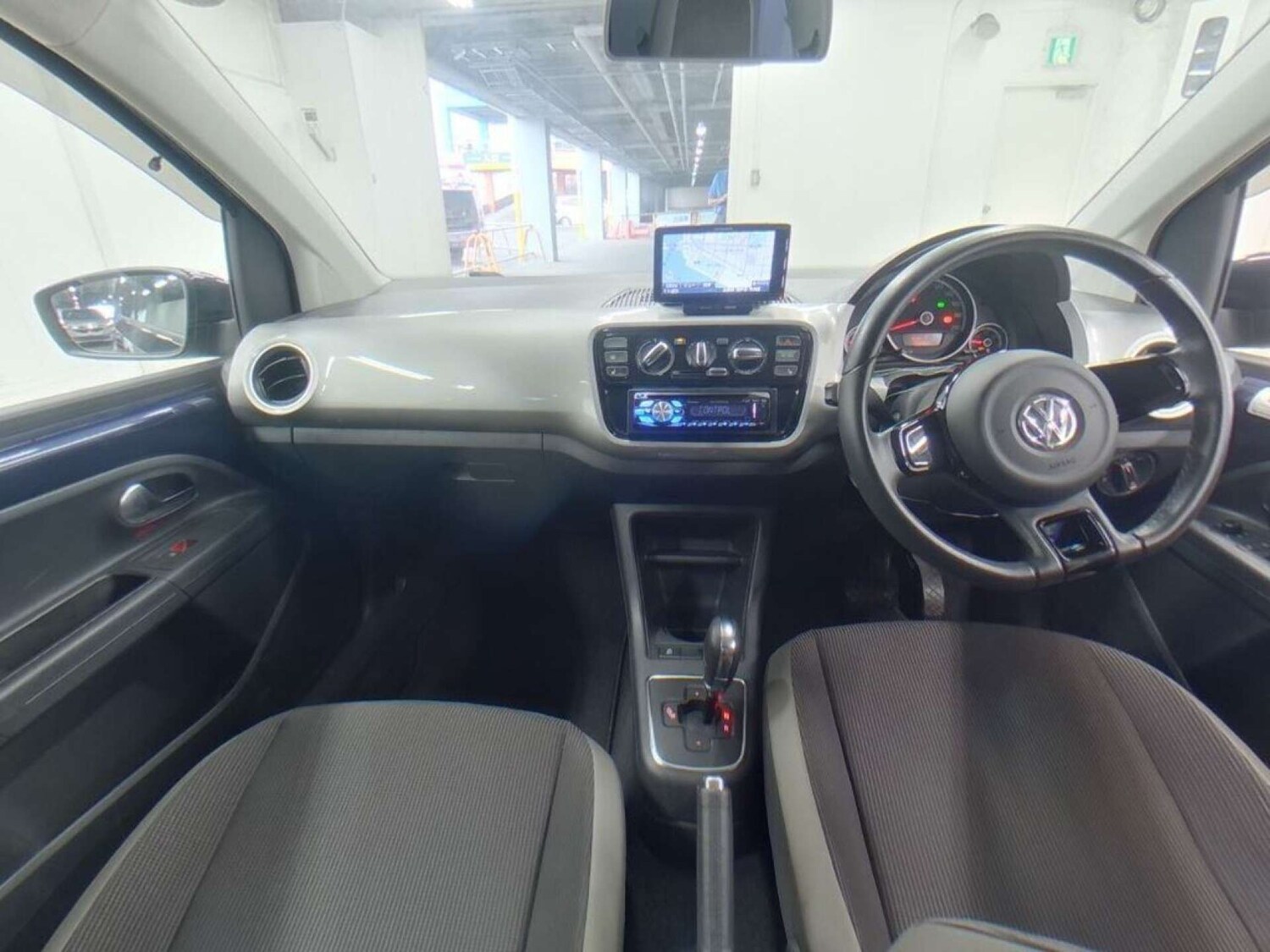 Used Volkswagen up! 2015 for sale - 77363298: Photo 14
