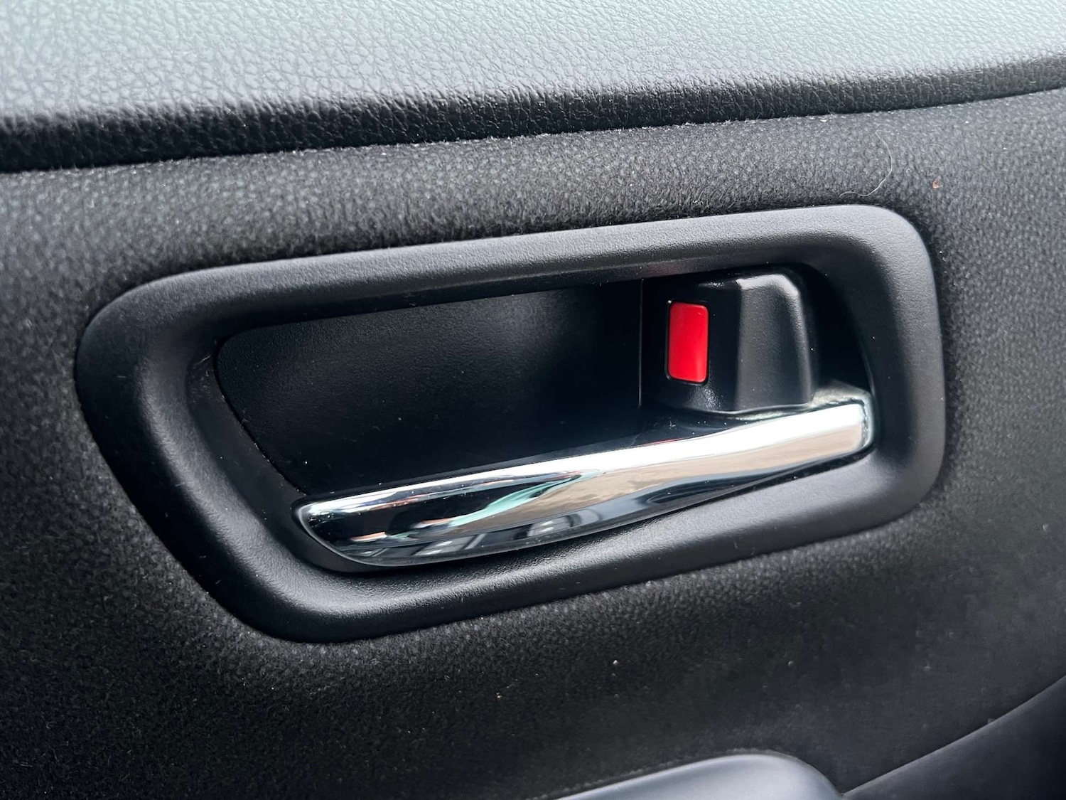 Used Toyota Voxy 2015 for sale - 76959808: Photo 16