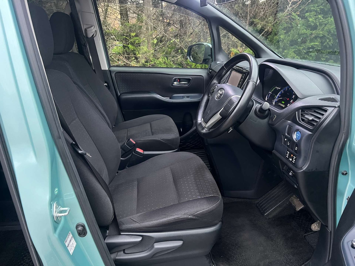 Used Toyota Voxy 2015 for sale - 76959808: Photo 19