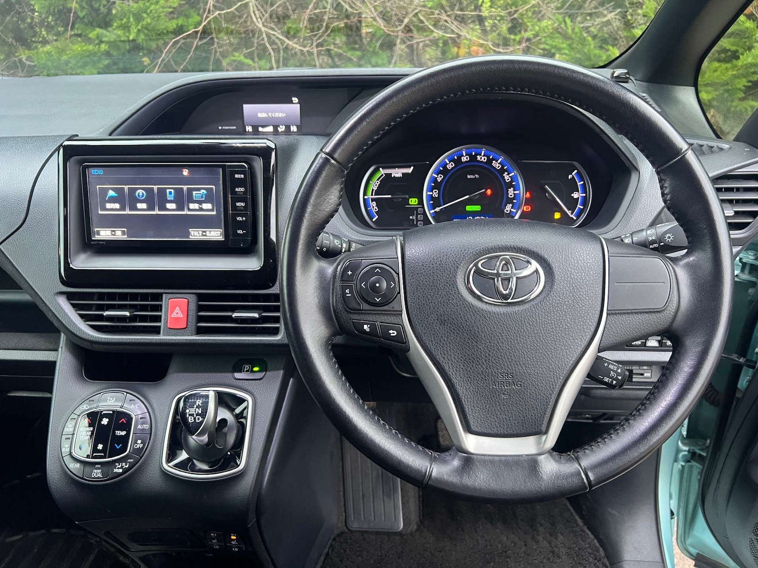 Used Toyota Voxy 2015 for sale - 76959808: Photo 27