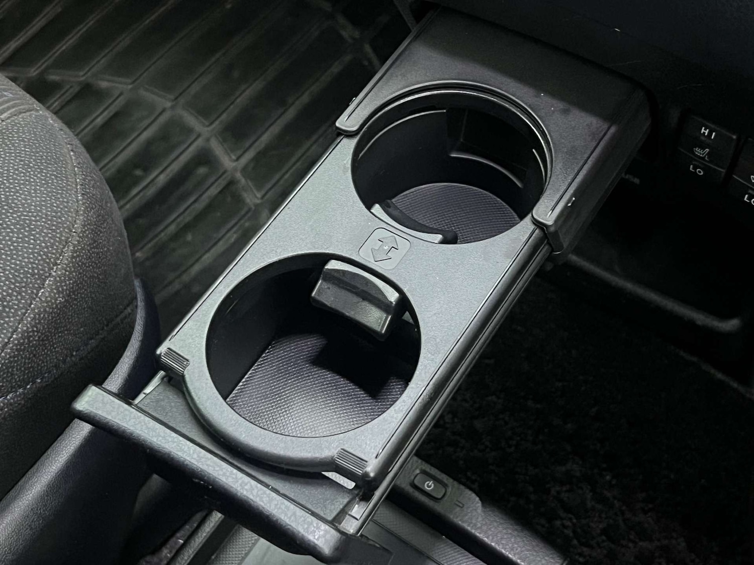 Used Toyota Voxy 2015 for sale - 76959808: Photo 42