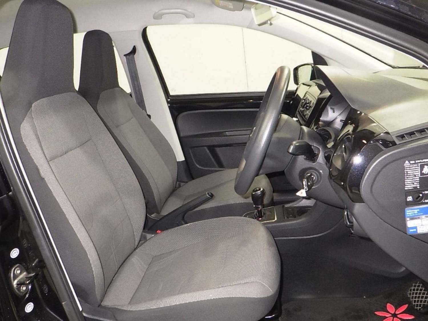 Used Volkswagen up! 2013 for sale - 77336983: Photo 12