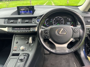 Used Lexus CT 2016 for sale - 76776858: Photo