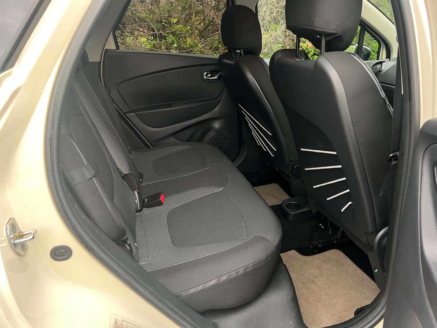 Used Renault Captur 2017 for sale - 76961755: Photo 20