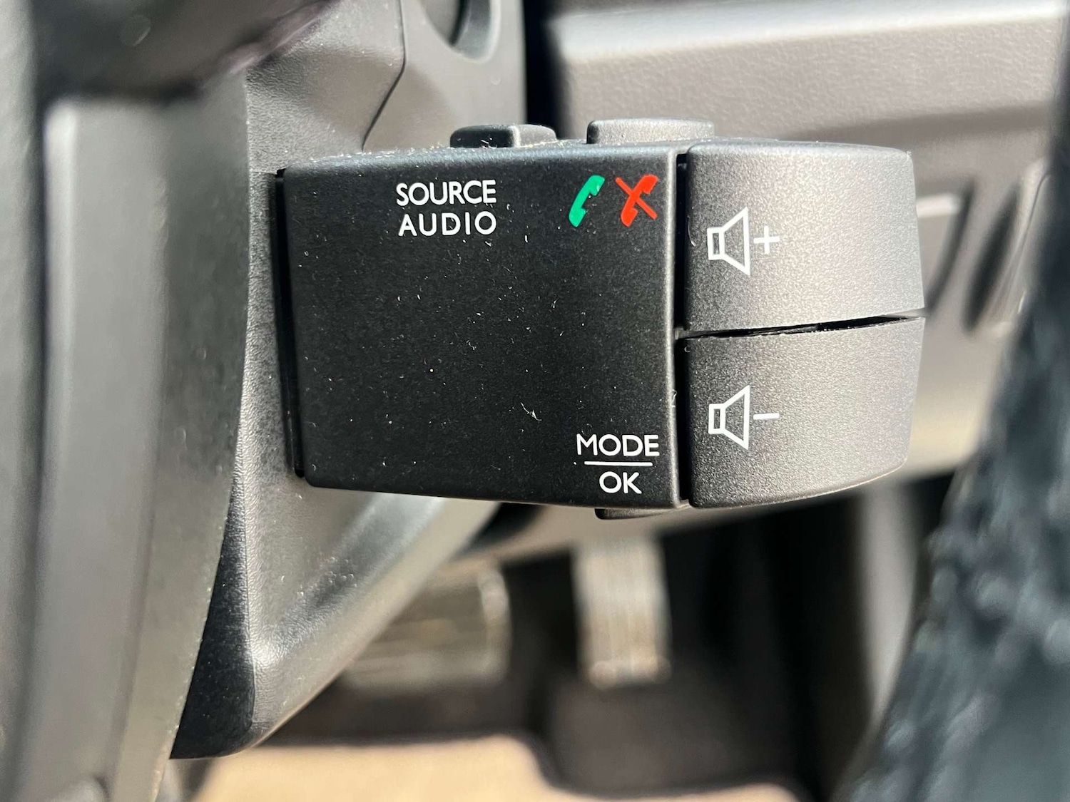 Used Renault Captur 2017 for sale - 76961755: Photo 30