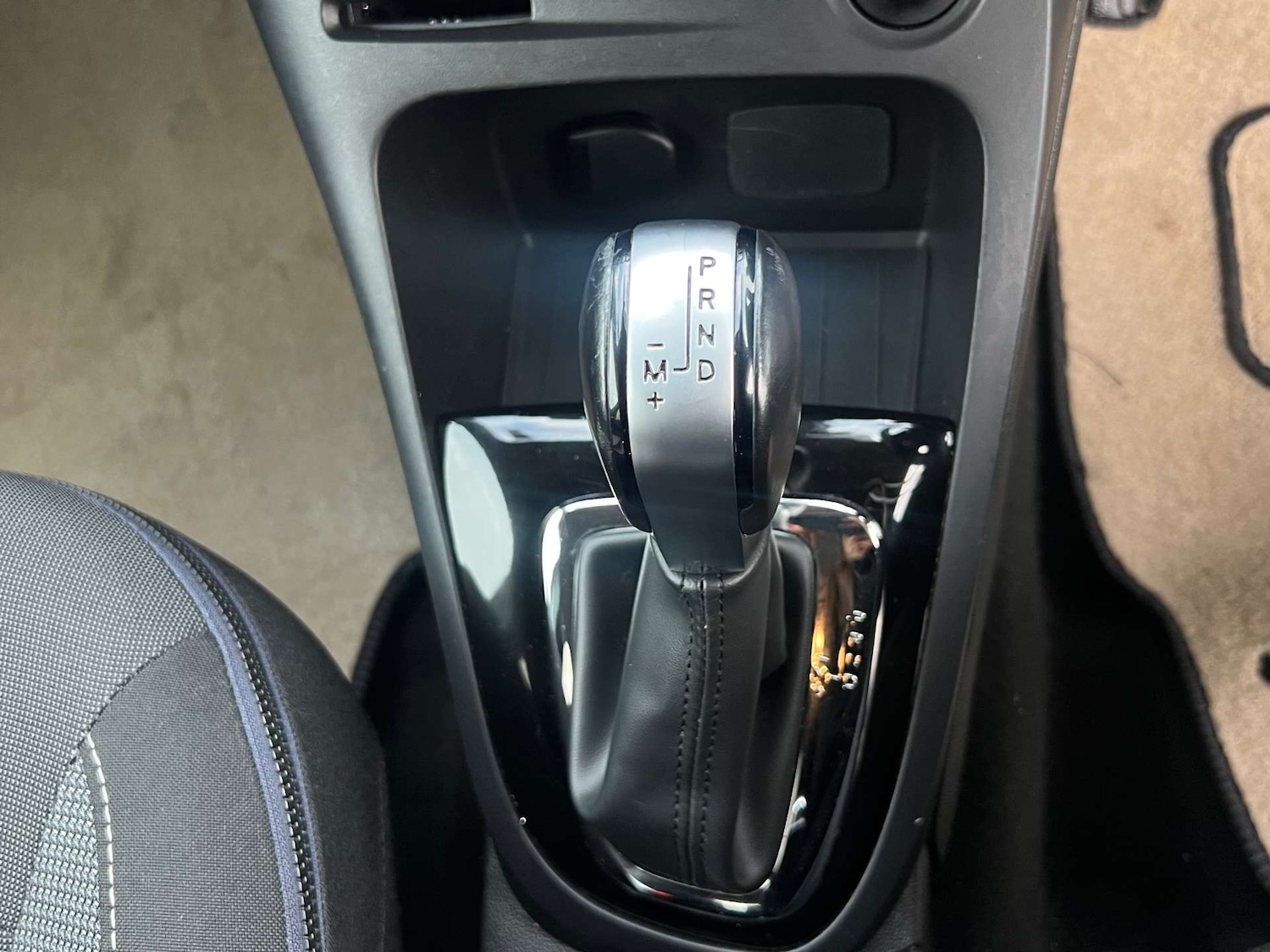 Used Renault Captur 2017 for sale - 76961755: Photo 38