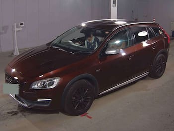Used Volvo V60 2015 for sale - 79649342: Photo
