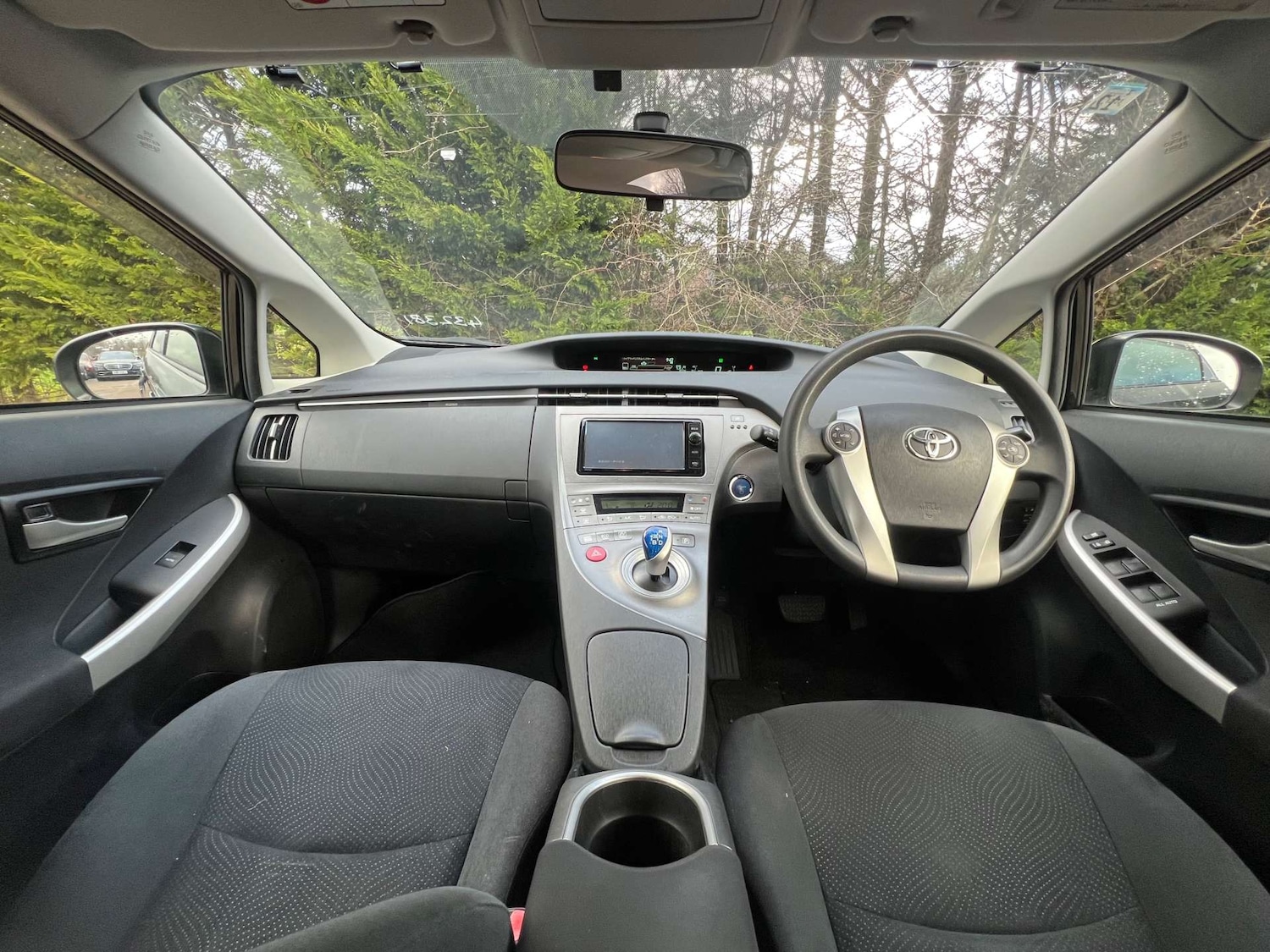 Used Toyota Prius 2014 for sale - 77022375: Photo 2