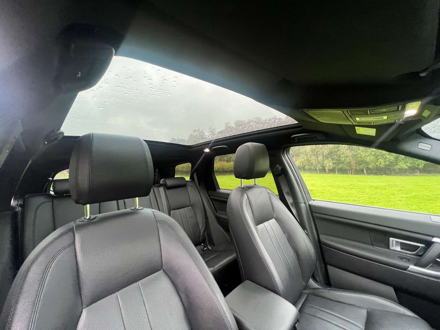 Used Land Rover Discovery Sport 2019 for sale - 76776845: Photo 16