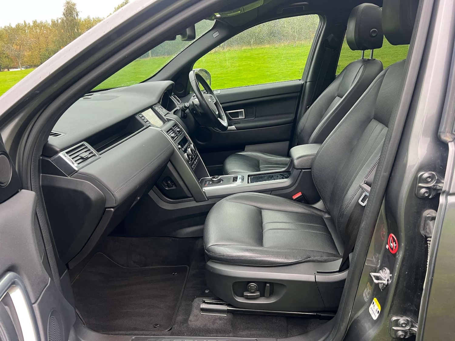 Used Land Rover Discovery Sport 2019 for sale - 76776845: Photo 25