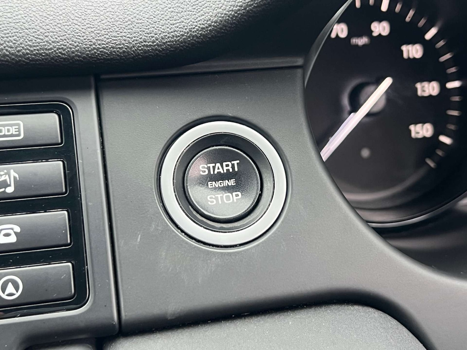 Used Land Rover Discovery Sport 2019 for sale - 76776845: Photo 32