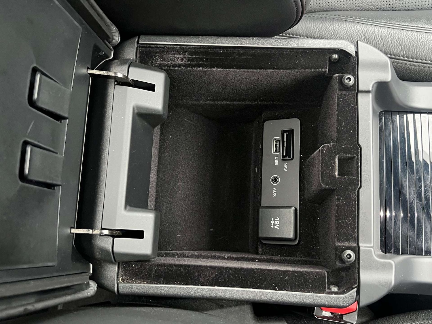 Used Land Rover Discovery Sport 2019 for sale - 76776845: Photo 50