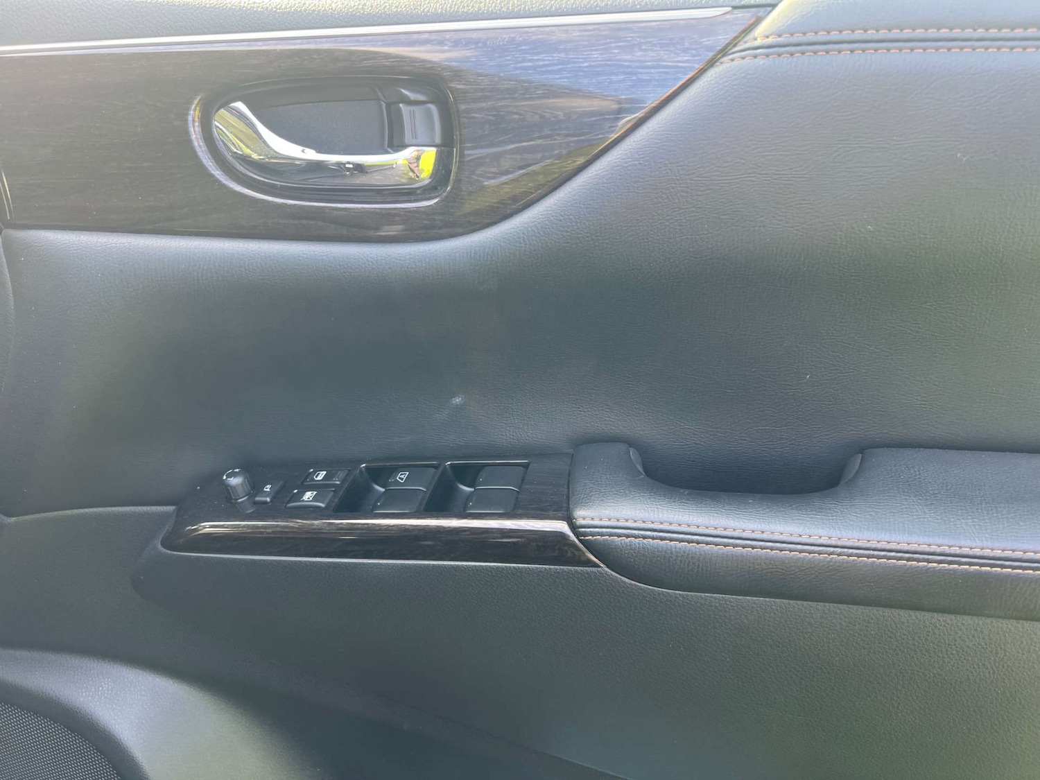 Used Nissan Elgrand 2025 for sale - 77946395: Photo 14