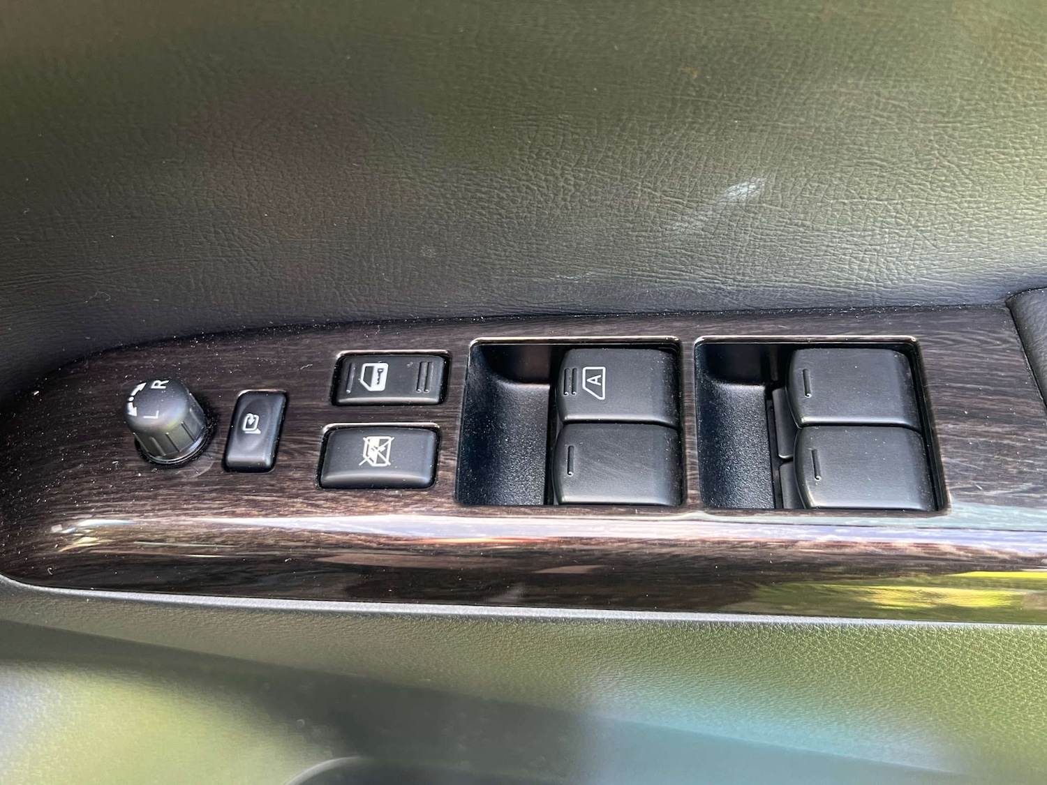 Used Nissan Elgrand 2025 for sale - 77946395: Photo 16