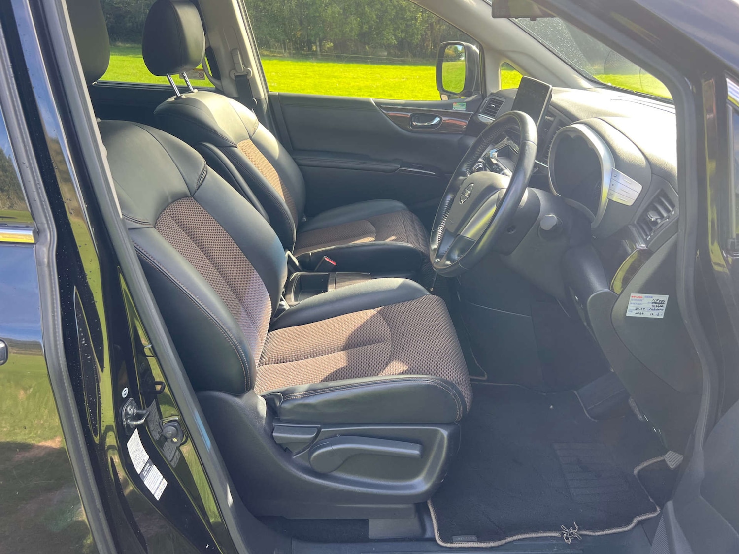 Used Nissan Elgrand 2025 for sale - 77946395: Photo 18