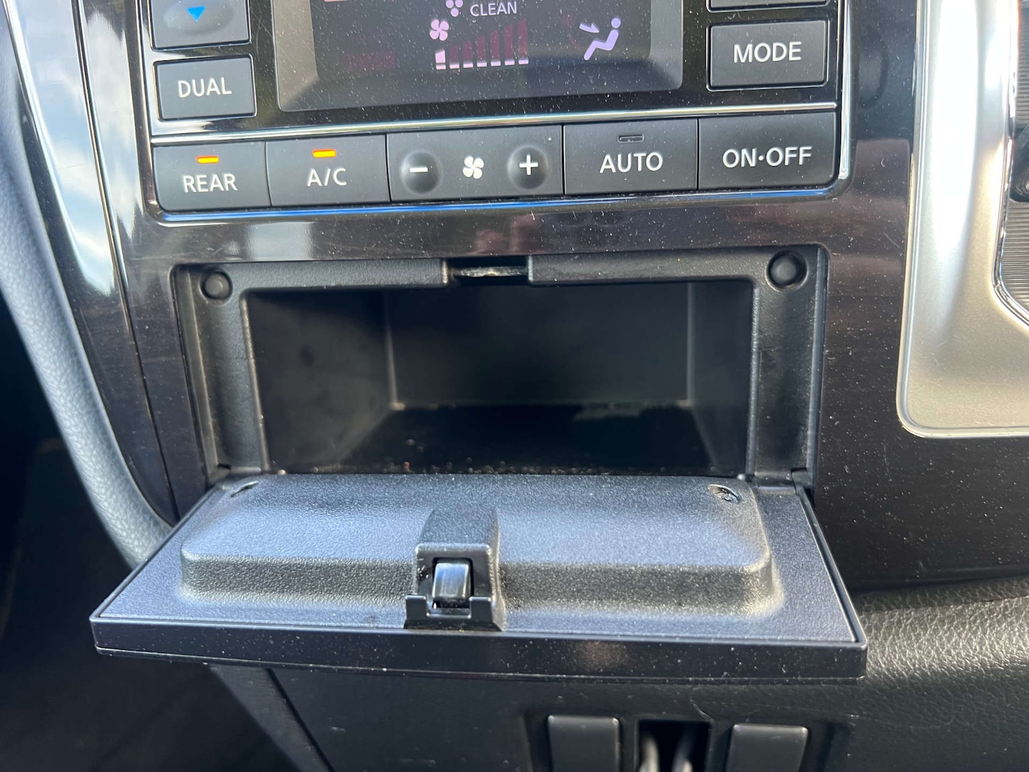 Used Nissan Elgrand 2025 for sale - 77946395: Photo 44