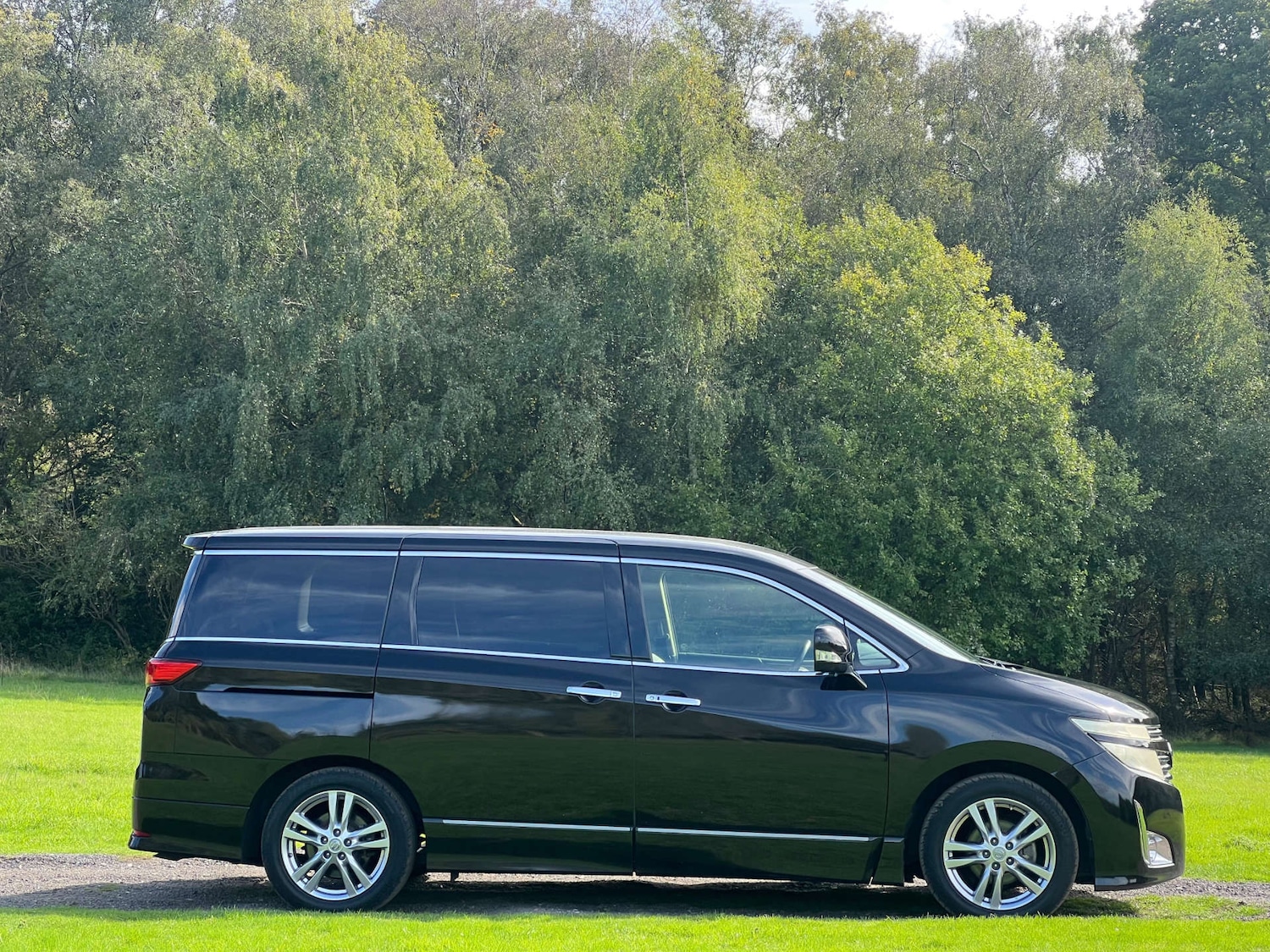 Used Nissan Elgrand 2025 for sale - 77946395: Photo 8