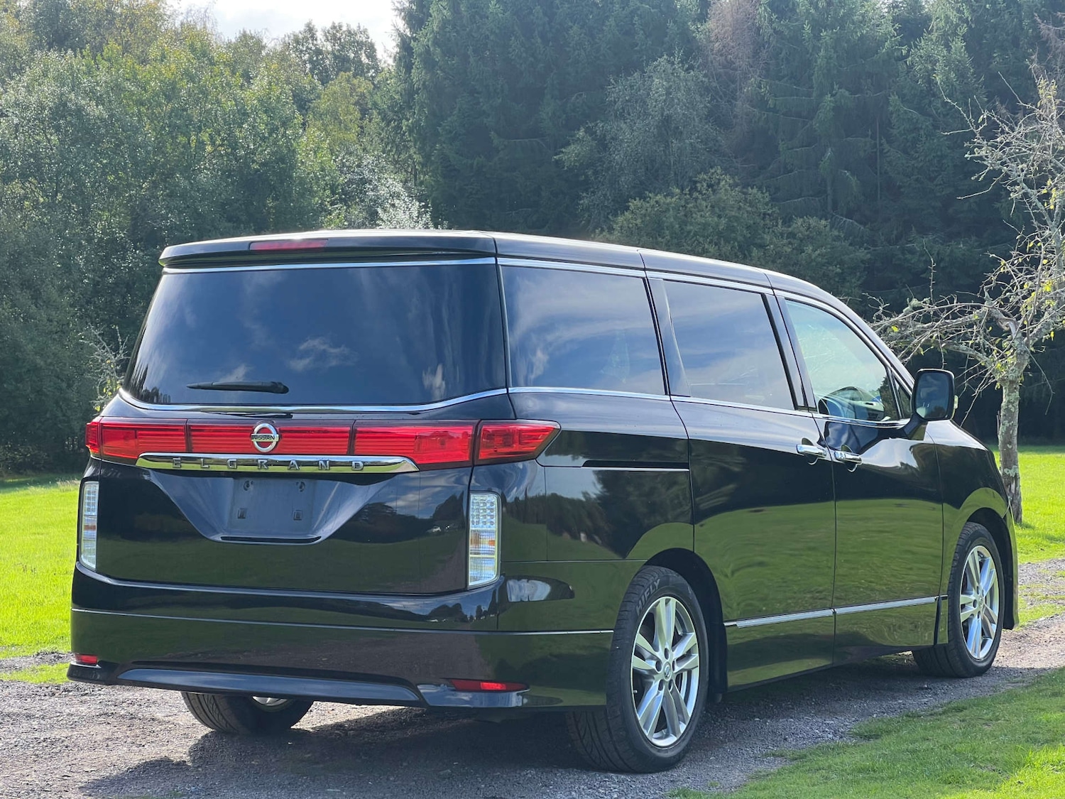 Used Nissan Elgrand 2025 for sale - 77946395: Photo 9