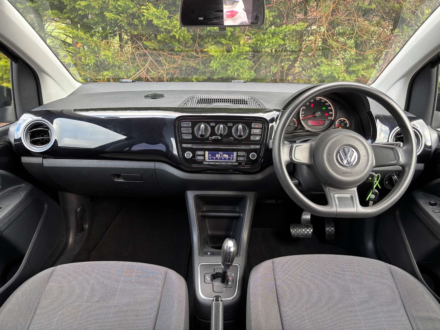 Used Volkswagen up! 2026 for sale - 77639559: Photo 2