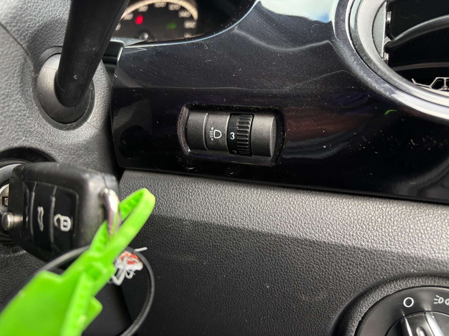 Used Volkswagen up! 2026 for sale - 77639559: Photo 25